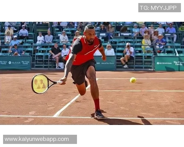 坏小子足球巨星赛场叱咤风云私生活依旧话题不断