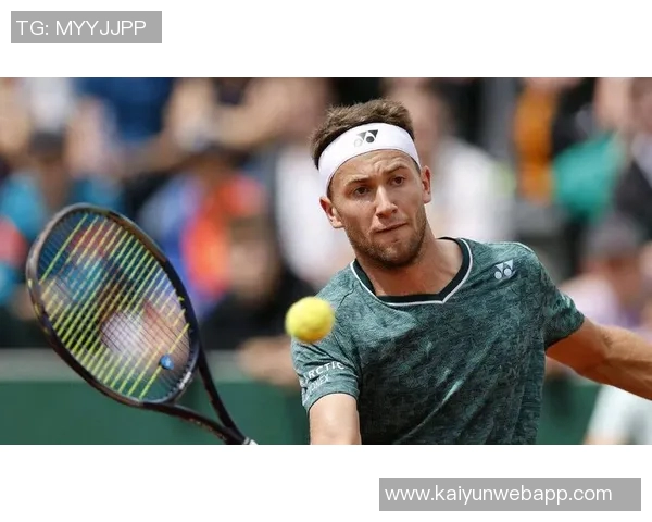 足球明星以弱势形象反转成强者策略揭秘引发广泛热议